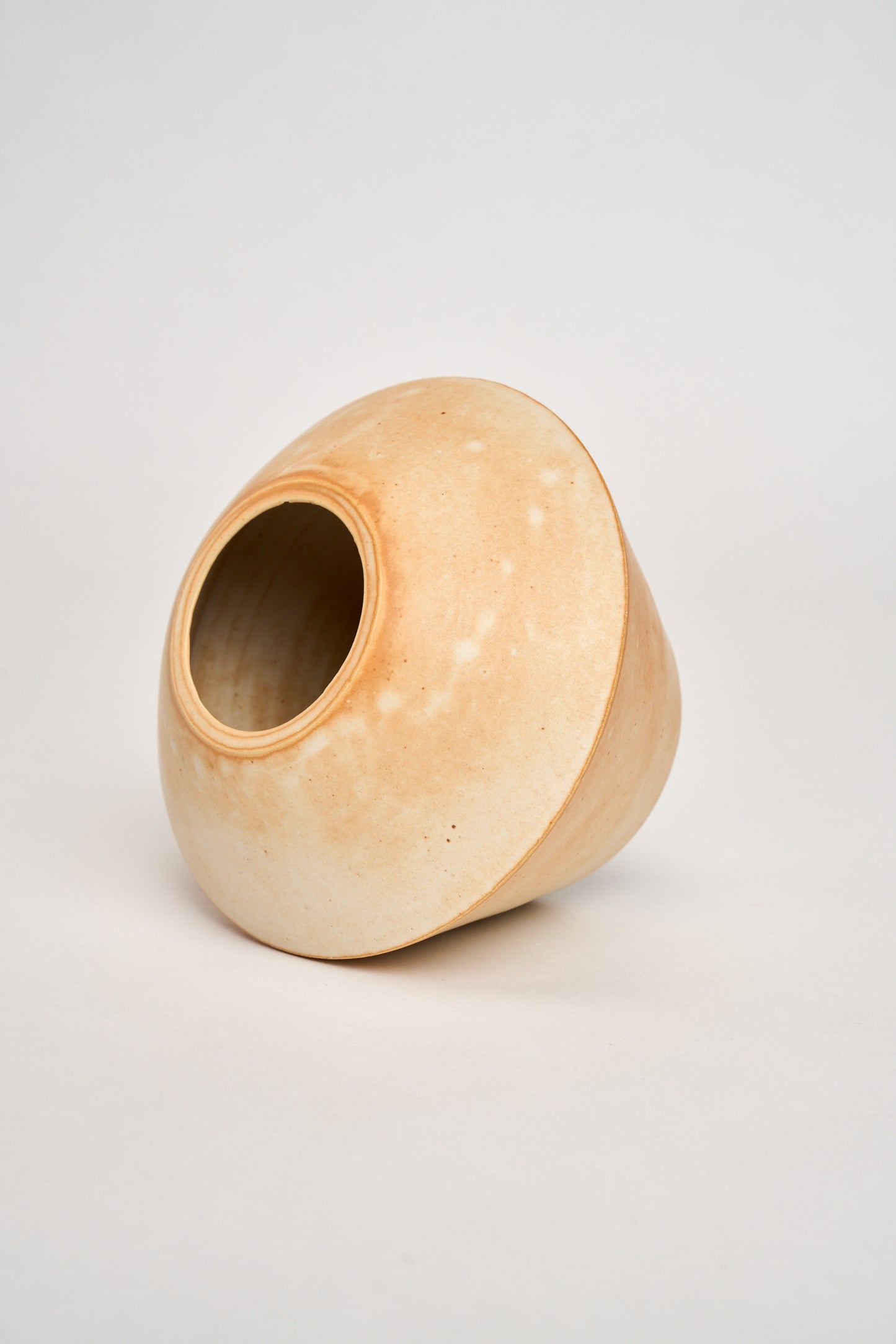 Angular Vase (Toasted Cream)