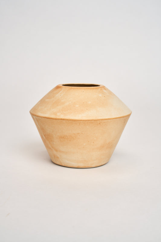 Angular Vase (Toasted Cream)